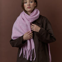 Betty Fluffy Scarf Pink