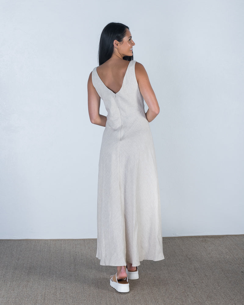 Be formal event ready with the elegant Amelia Linen Maxi Dress