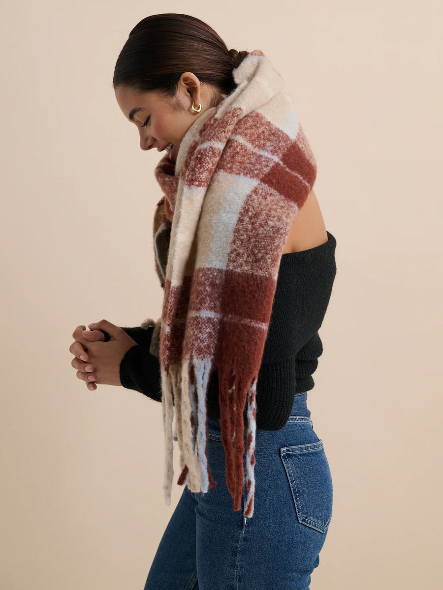 Annie Checkered Fluffy Scarf Brown Multi