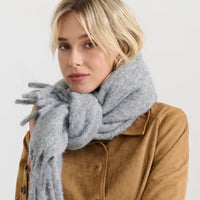 Betty Fluffy Scarf Grey