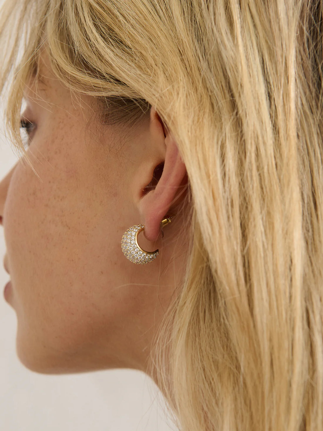 Diamanté Droplet 18K Gold Earring