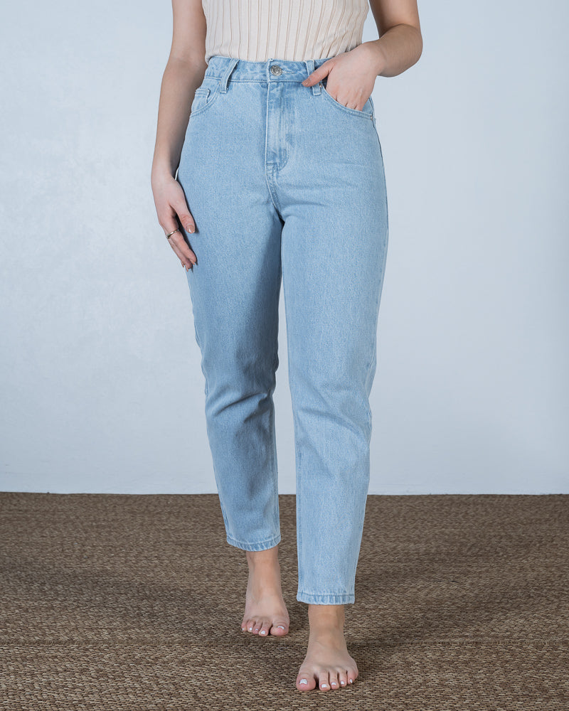 Hayley Mum Jean  Light Denim