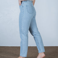 Hayley Mum Jean  Light Denim