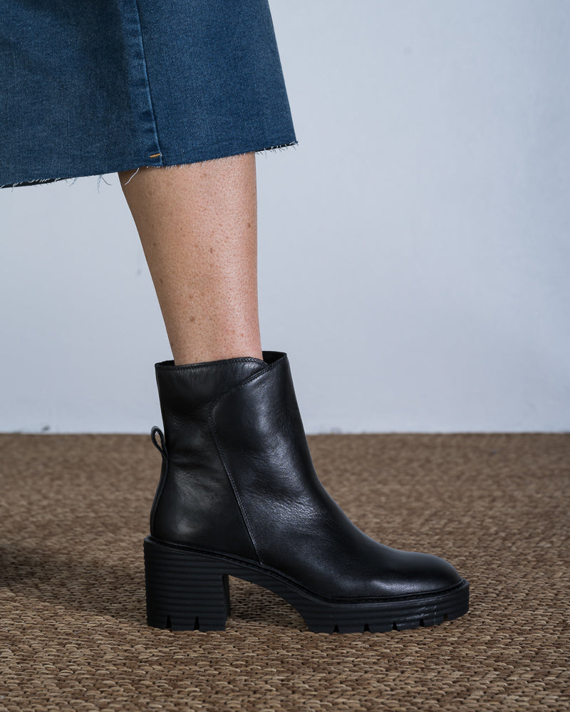 Malini Ankle Boot Black