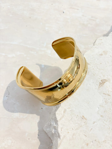 Metal Cuff Bangle Gold