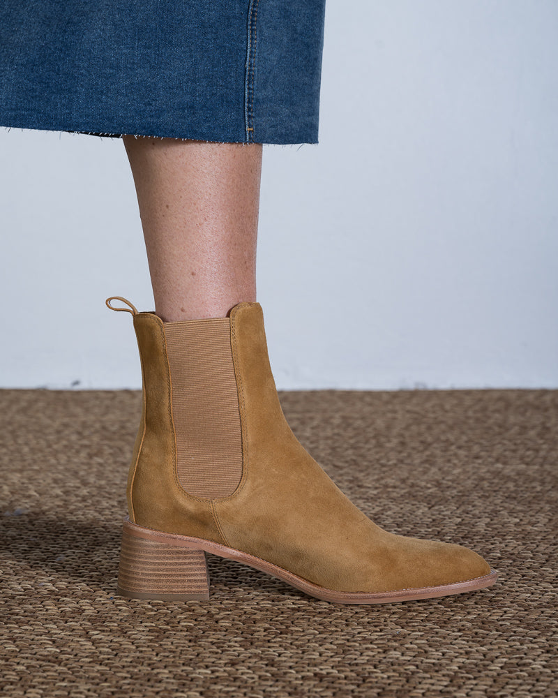 Wynn Ankle Boot Camel Suede
