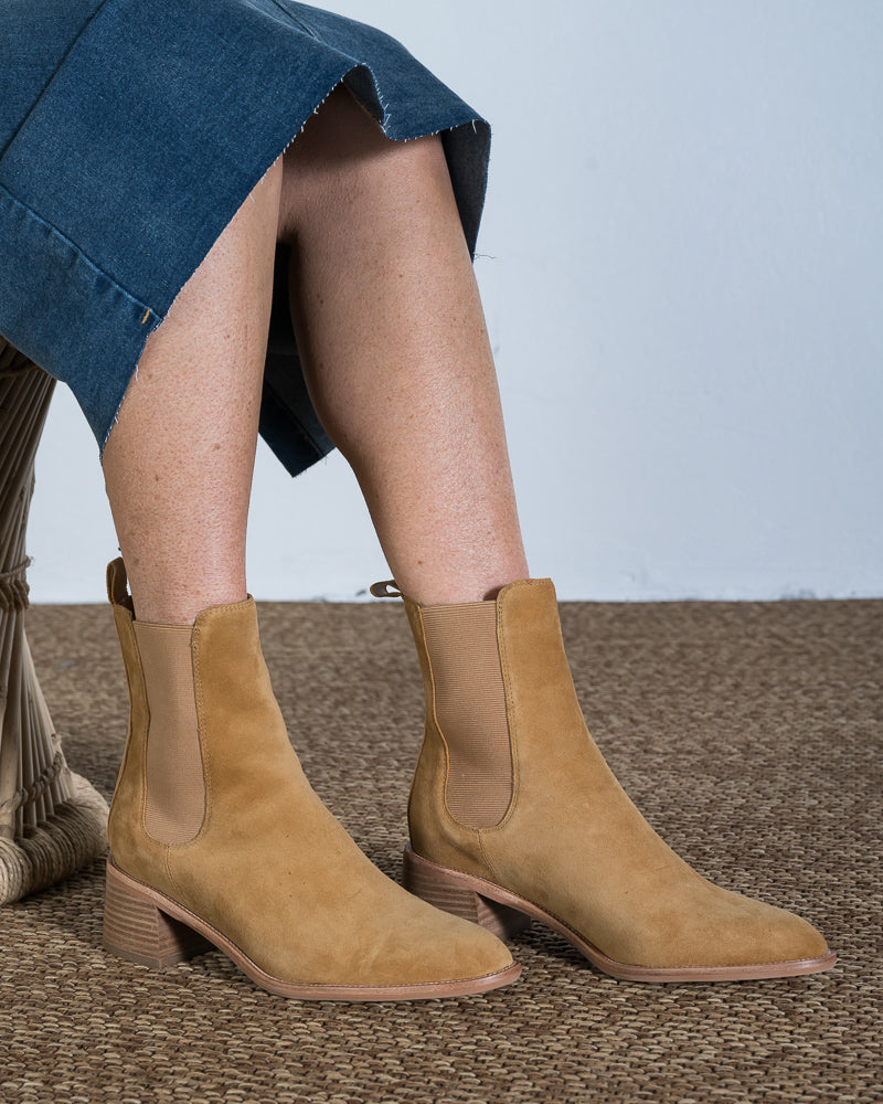 Wynn Ankle Boot Camel Suede